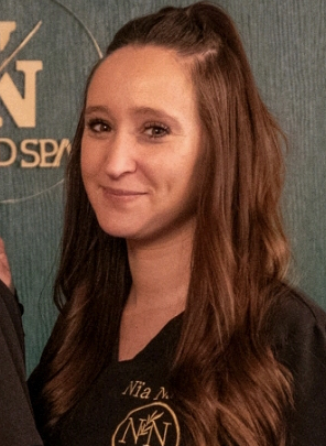 hair spa therapist portrait 3